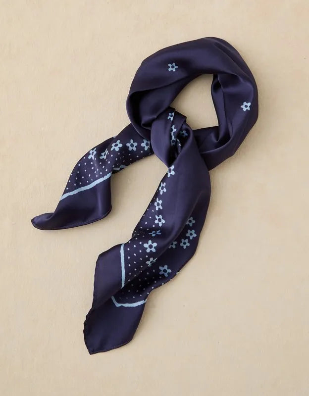 AE Daisy Scarf Bandana