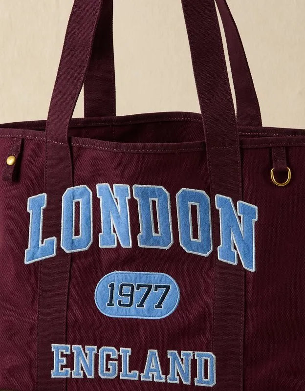 AE Off-Duty Graphic Tote Bag