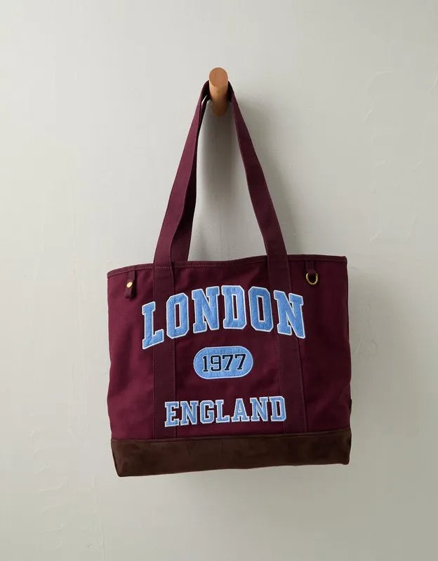 AE Off-Duty Graphic Tote Bag