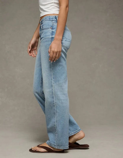 AE Low-Rise Classic Straight Jean