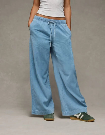 AE Cozy Dreamy Drape Low-Rise Ultra Wide-Leg Jean