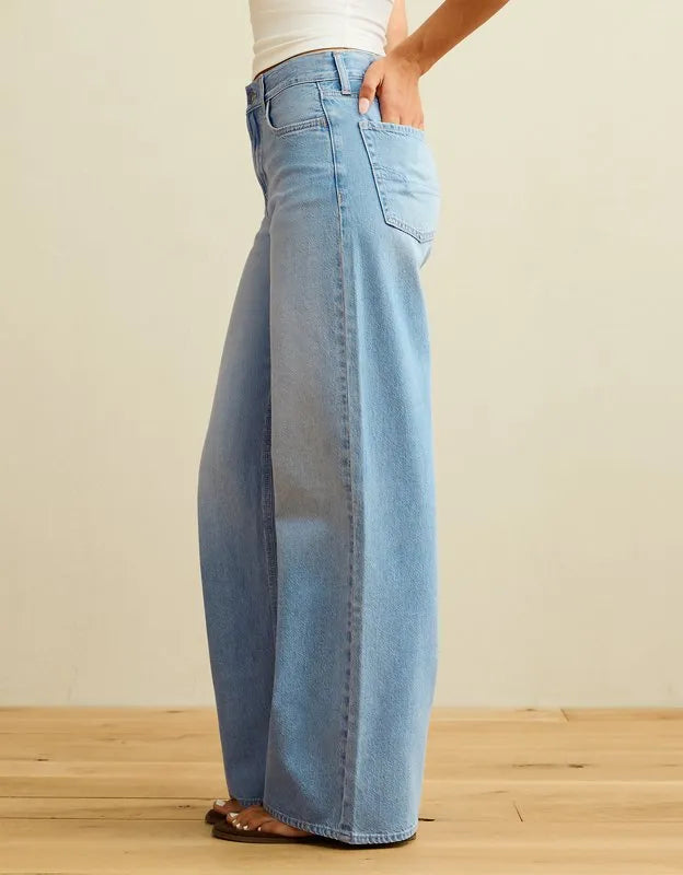 AE Super High-Waisted Baggy Wide-Leg Jean