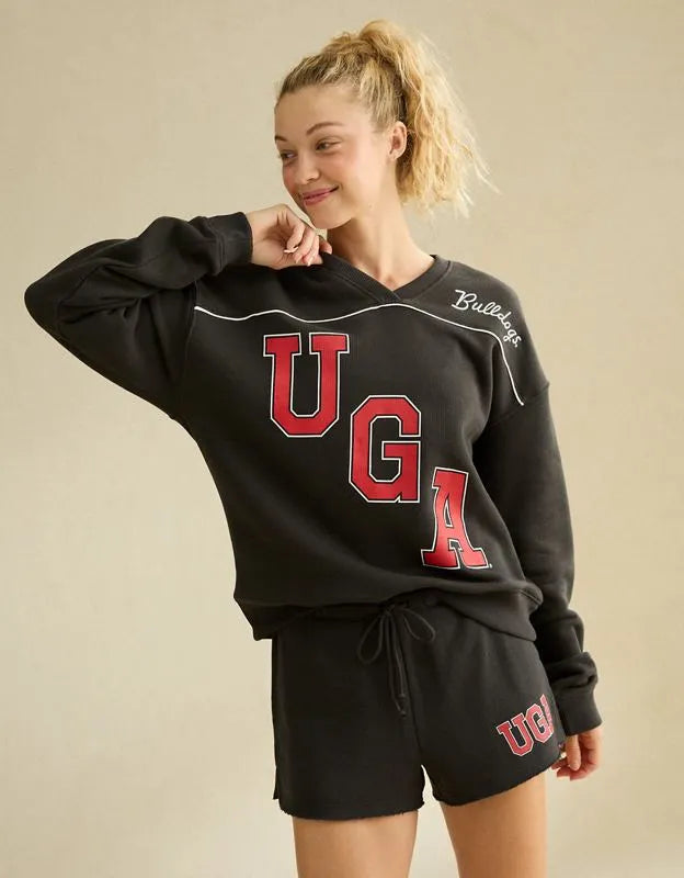 AE Georgia Bulldogs V-Neck Graphic Sweatshirt
