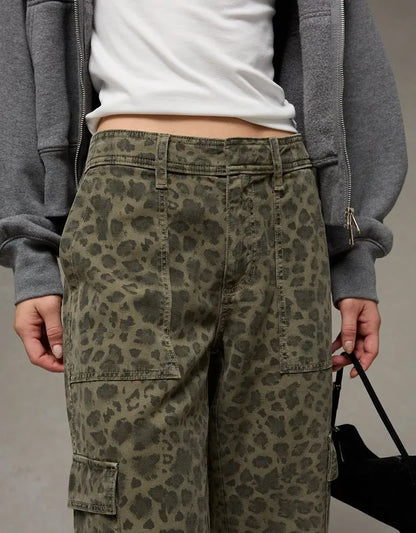 AE Low-Rise Baggy Straight Cargo Pant