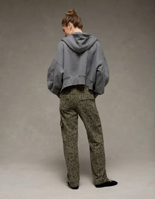 AE Low-Rise Baggy Straight Cargo Pant