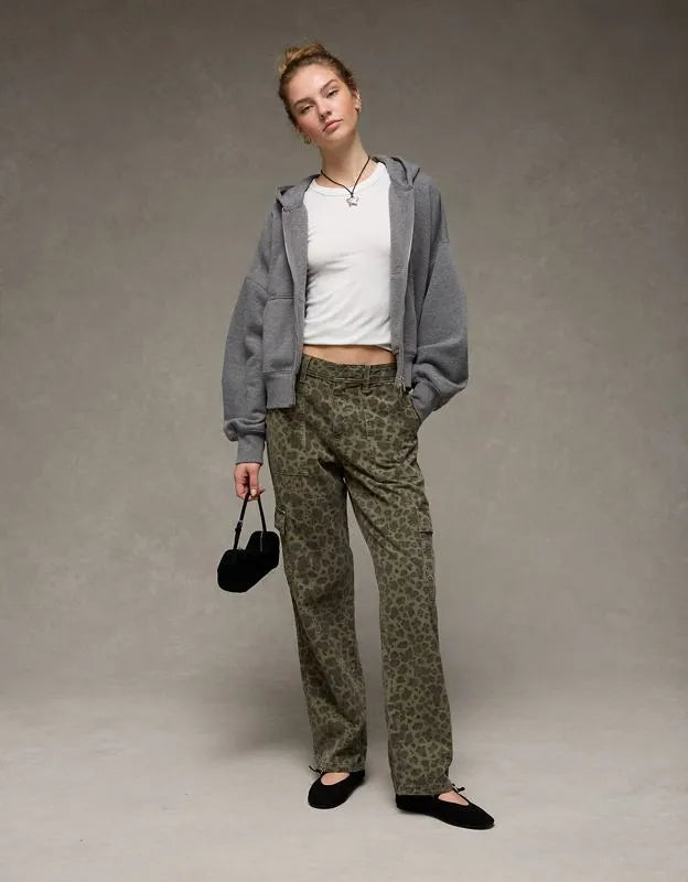 AE Low-Rise Baggy Straight Cargo Pant