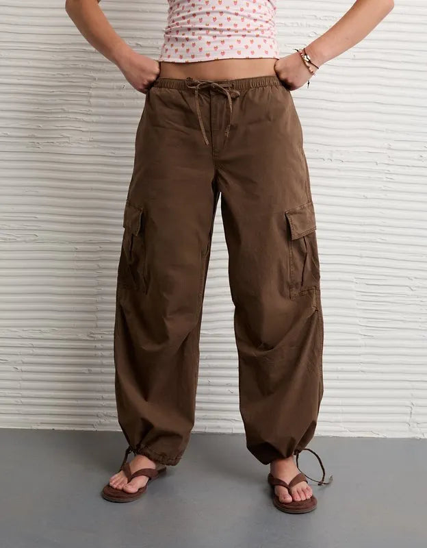 AE Low-Rise Baggy Cargo Parachute Pant