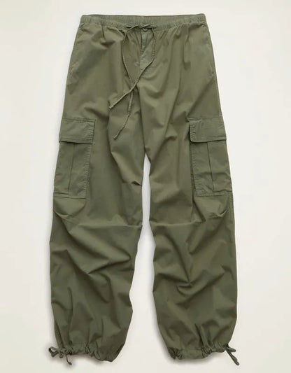 AE Low-Rise Baggy Cargo Parachute Pant