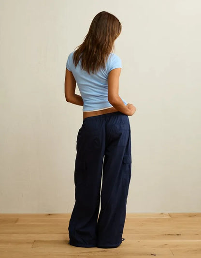 AE Low-Rise Baggy Cargo Parachute Pant