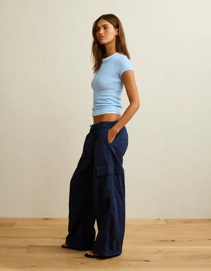 AE Low-Rise Baggy Cargo Parachute Pant