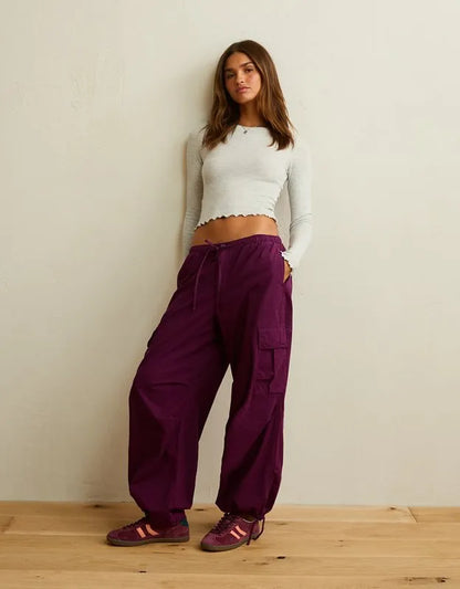 AE Low-Rise Baggy Cargo Parachute Pant