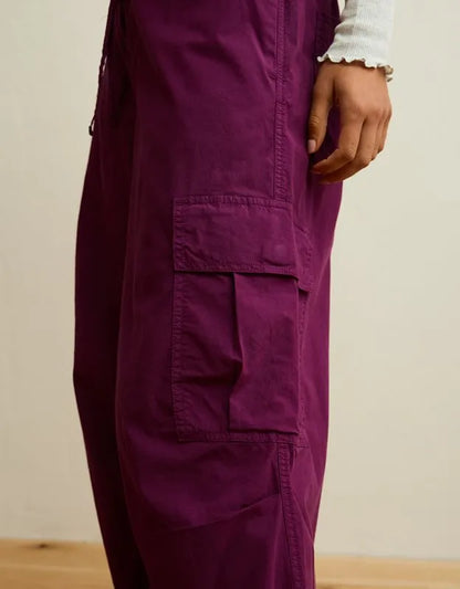 AE Low-Rise Baggy Cargo Parachute Pant