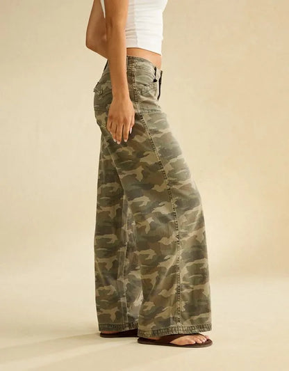 AE Low-Rise Ultra Wide-Leg Pant