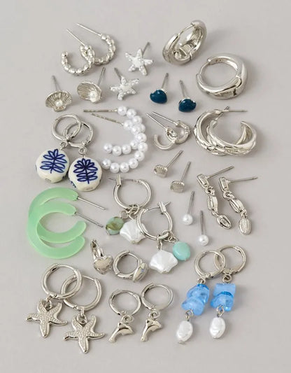AE Heart Earring 18-Pack