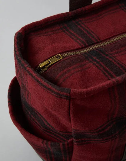 AE Weekender Tote
