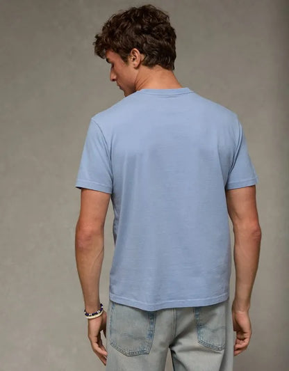 AE Standard Fit Snoopy Graphic T-Shirt