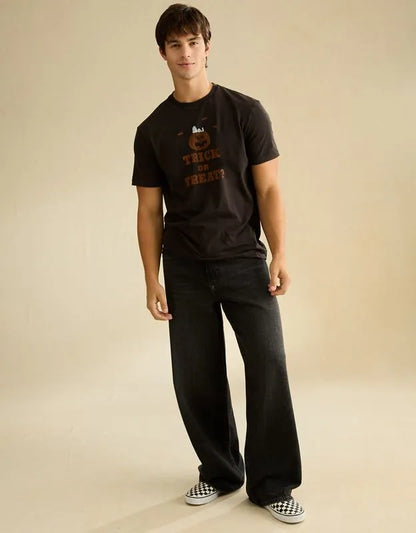 AE Standard Fit Snoopy Halloween Graphic T-Shirt