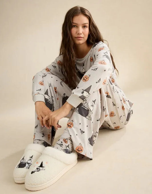 AE Luxe Plush Snoopy Long Sleeve + Pant PJ Set