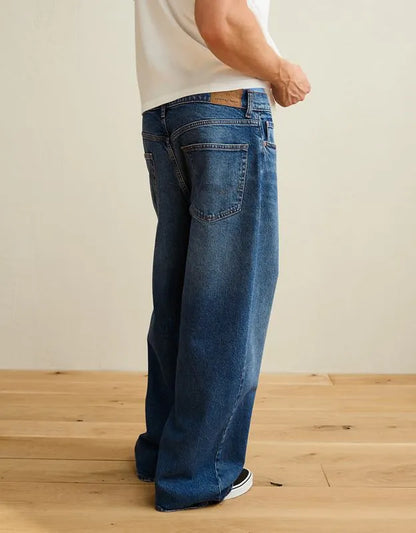 AE Ultra Baggy Jean