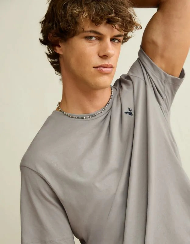 AE Standard Fit Lightweight Logo T-Shirt