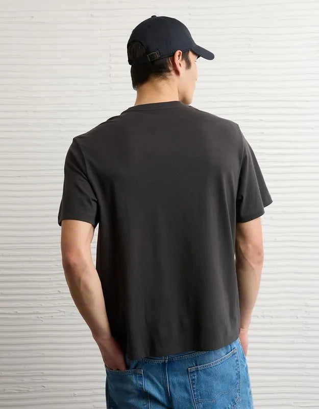 AE Standard Fit Lightweight Logo T-Shirt
