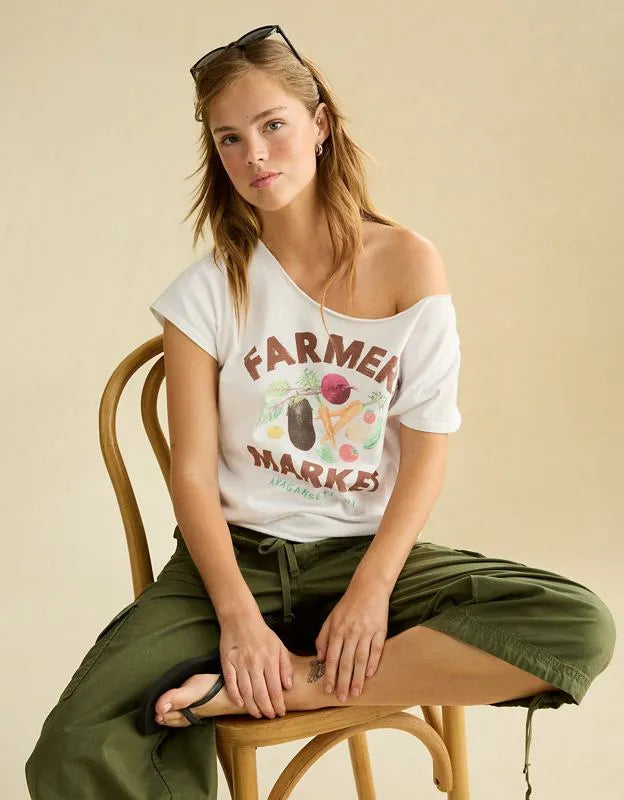 AE Off-the-Shoulder Graphic T-Shirt