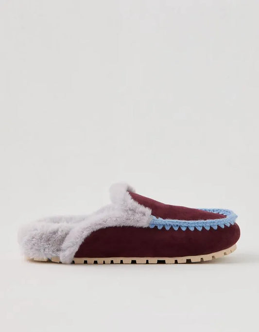 Aerie Contrast Stitch Slippers