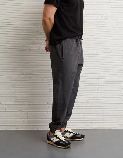 AE 24/7 Tech Hybrid Jogger