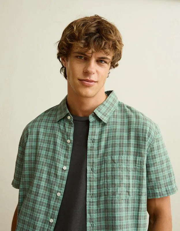 AE Standard Fit Linen-Blend Short-Sleeve Button-Up Shirt