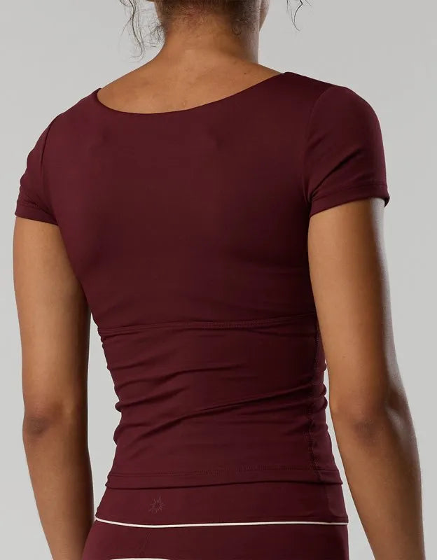 OFFLINE By Aerie The Hugger Sweetheart Short Sleeve T-Shirt