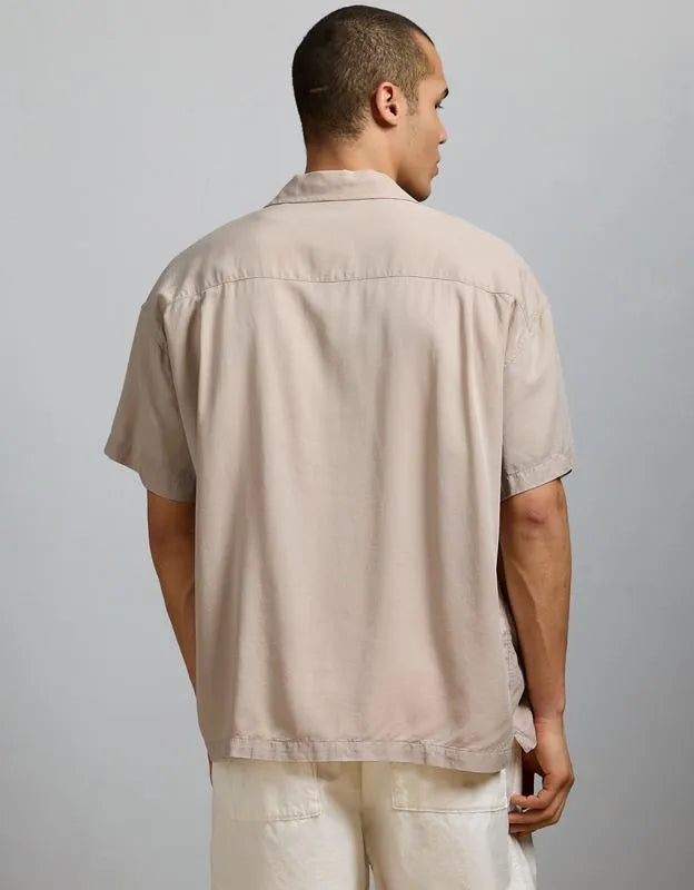 AE77 Premium Relaxed Short-Sleeve Button-Up Shirt