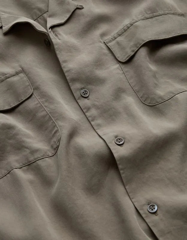 AE77 Premium Relaxed Short-Sleeve Button-Up Shirt