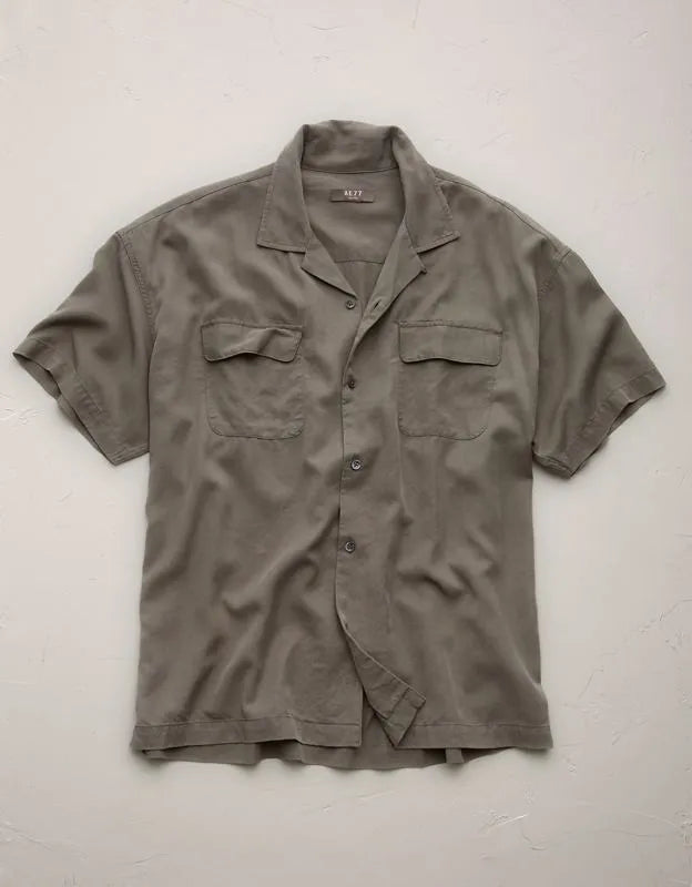 AE77 Premium Relaxed Short-Sleeve Button-Up Shirt