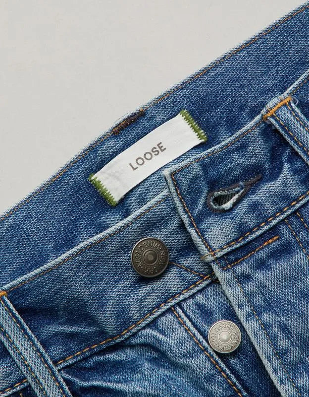 AE77 Loose Ankle Jean