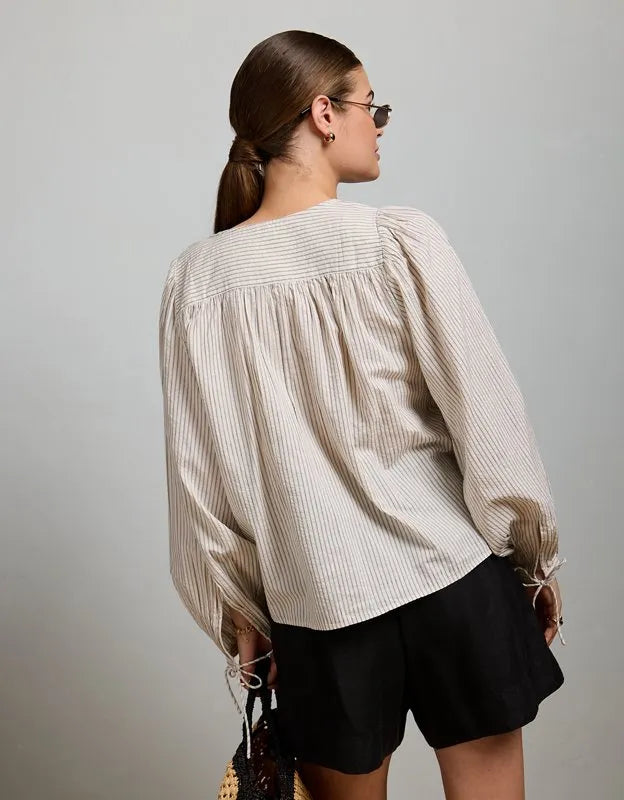 AE77 Balloon-Sleeve Button-Up Shirt