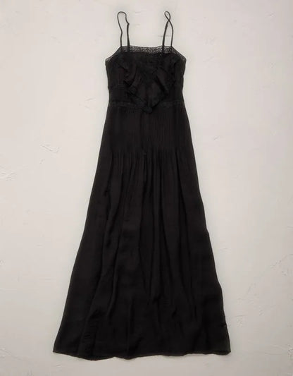 AE77 Lace Ruffle Maxi Dress