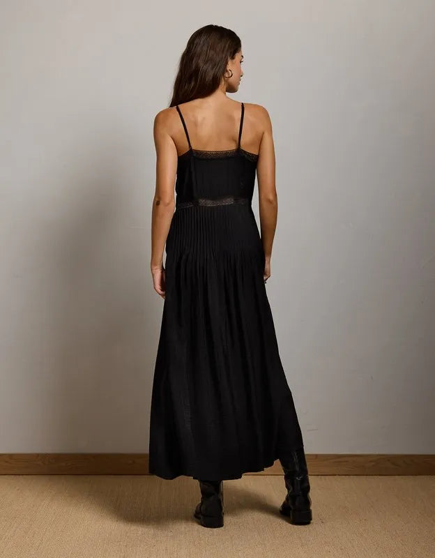 AE77 Lace Ruffle Maxi Dress