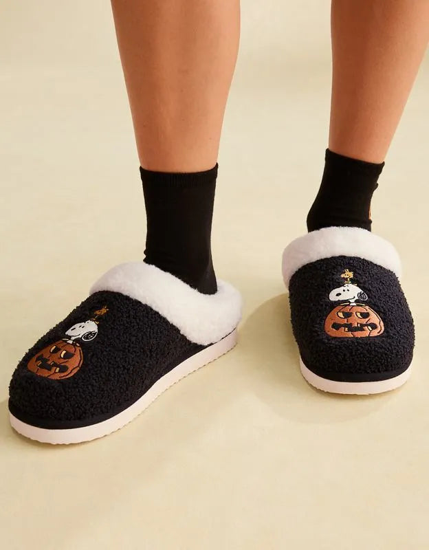 AE Snoopy Halloween Scuff Slipper