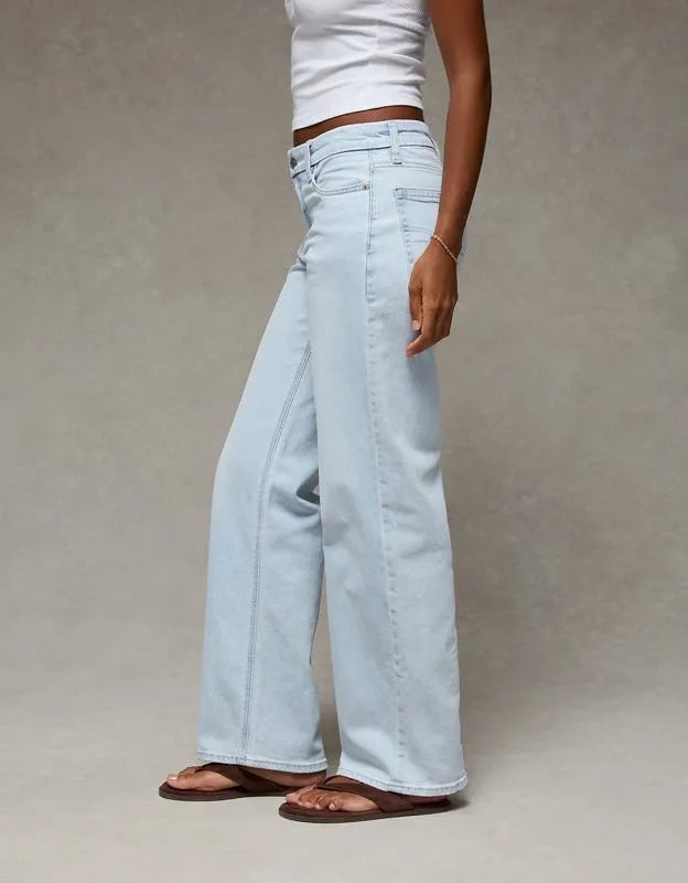 AE Curvy High-Waisted Stovepipe Jean