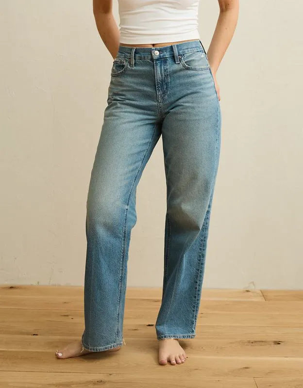 AE Curvy High-Waisted Stovepipe Jean