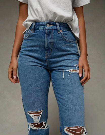 AE Strigid Curvy Ripped Mom Jean