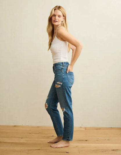 AE Strigid Curvy Ripped Mom Jean