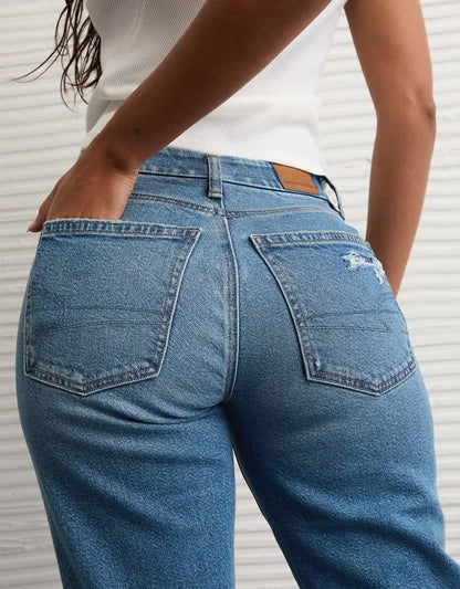 AE Curvy High-Waisted Straight Jean