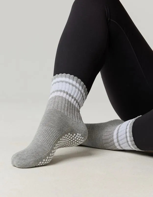OFFLINE By Aerie x LUCKY HONEY Chunky Crew Grip Socks