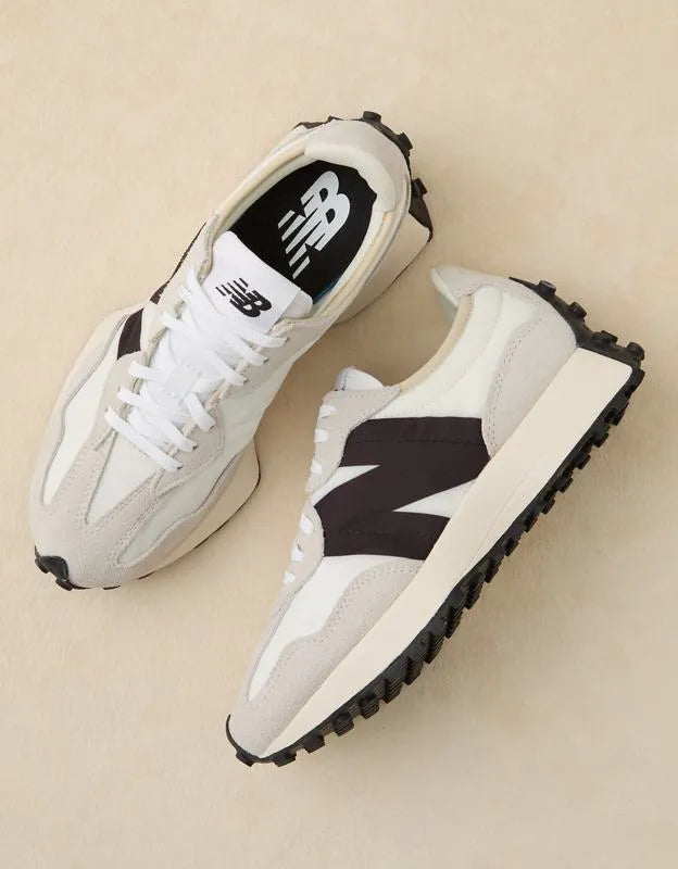 New Balance Women's 327 Sneaker