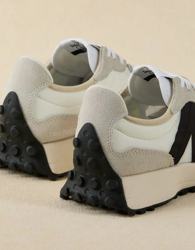 New Balance Women's 327 Sneaker