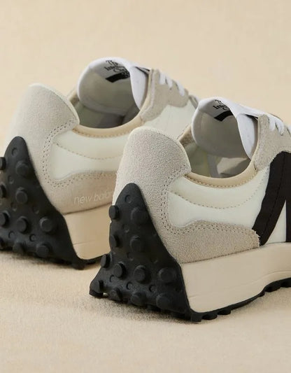 New Balance Women's 327 Sneaker
