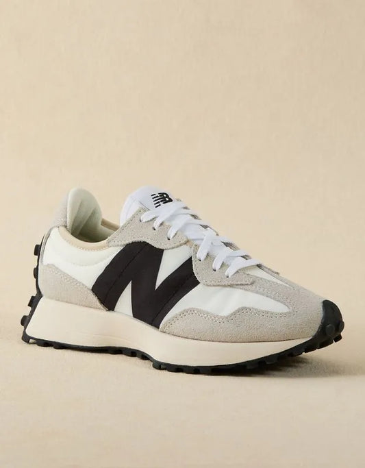 New Balance Women's 327 Sneaker