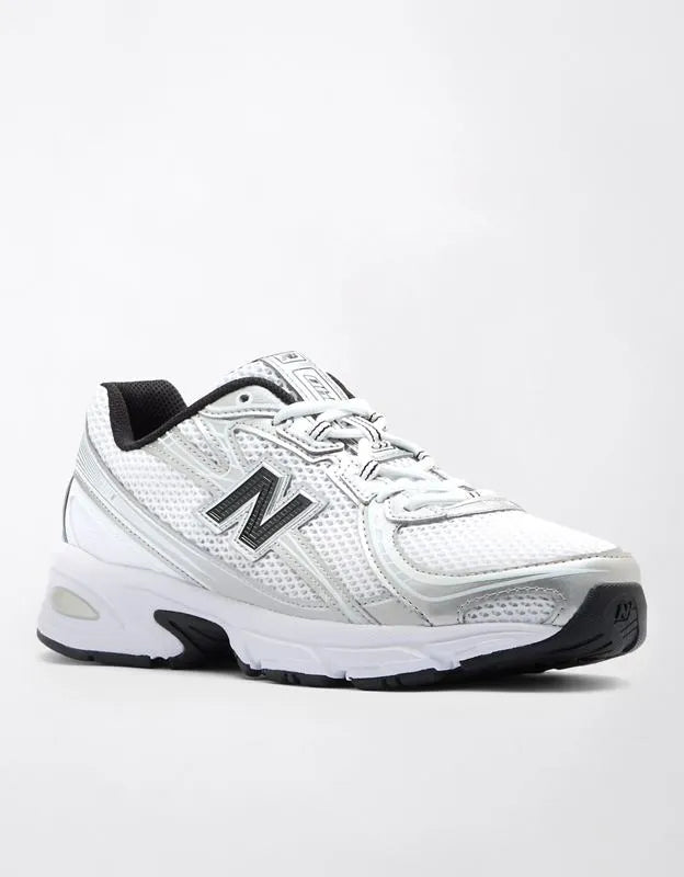 New Balance Women's 740 Sneaker