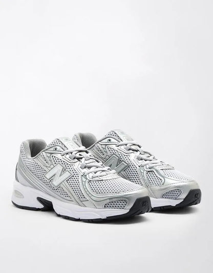 New Balance Women's 740 Sneaker